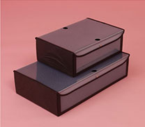 ダークブラウン 